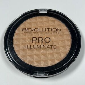 REVOLUTION Makeup Revolution London Pro Illuminate Highlighter - 15g